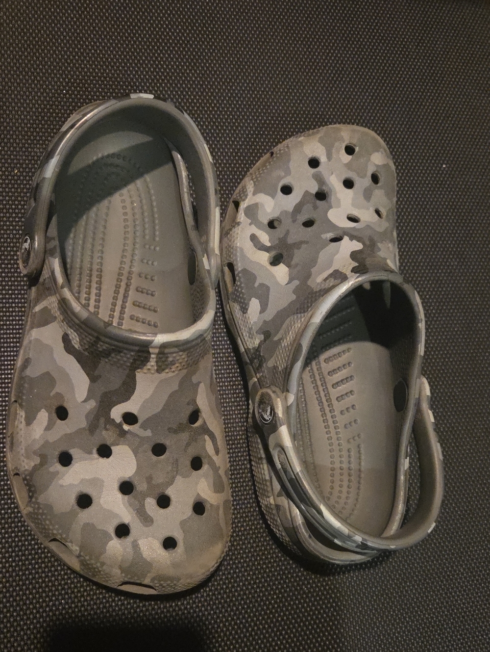 CROCS Kids Clog Water Shoes in Gray Camo